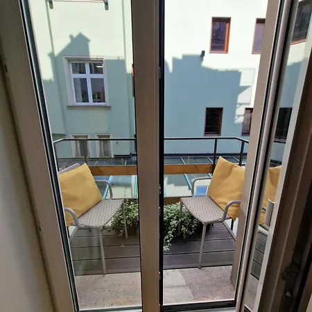 Avanti Centro 3*
